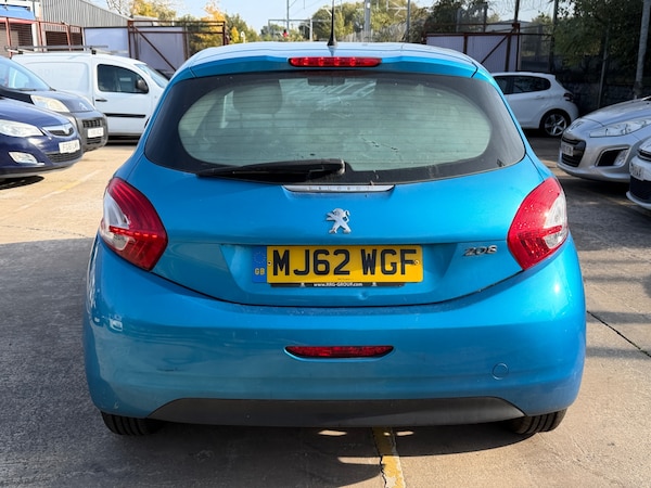 Used Peugeot 208 2012 for sale - 76280452: Photo 5