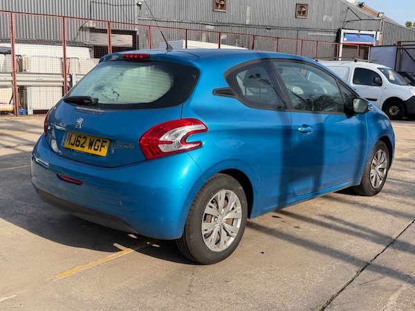 Used Peugeot 208 2012 for sale - 76280452: Photo 7