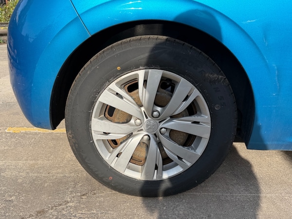 Used Peugeot 208 2012 for sale - 76280452: Photo 9