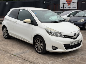 Used Toyota Yaris 2012 for sale - 79326601: Photo