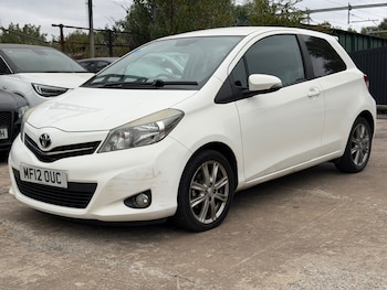 Used Toyota Yaris 2012 for sale - 79326601: Photo