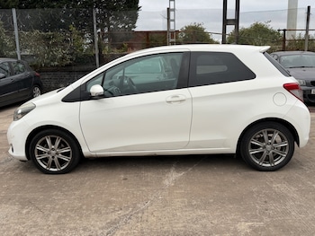 Used Toyota Yaris 2012 for sale - 79326601: Photo