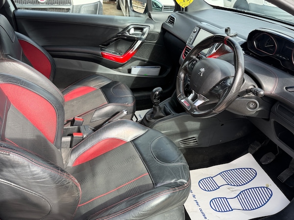 Used Peugeot 208 2013 for sale - 75629423: Photo 10