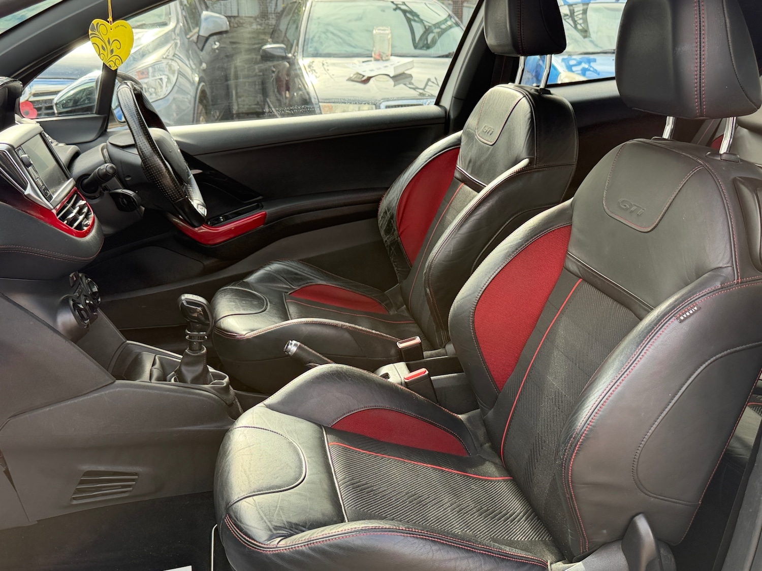 Used Peugeot 208 2013 for sale - 75629423: Photo 16