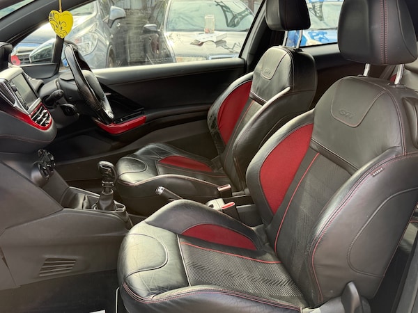 Used Peugeot 208 2013 for sale - 75629423: Photo 16