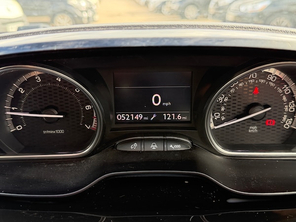 Used Peugeot 208 2013 for sale - 75629423: Photo 17