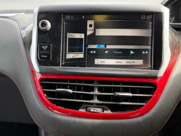 Used Peugeot 208 2013 for sale - 75629423: Photo 18