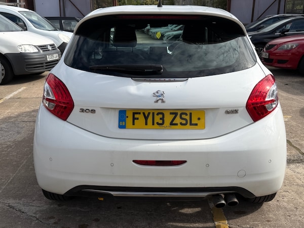 Used Peugeot 208 2013 for sale - 75629423: Photo 6