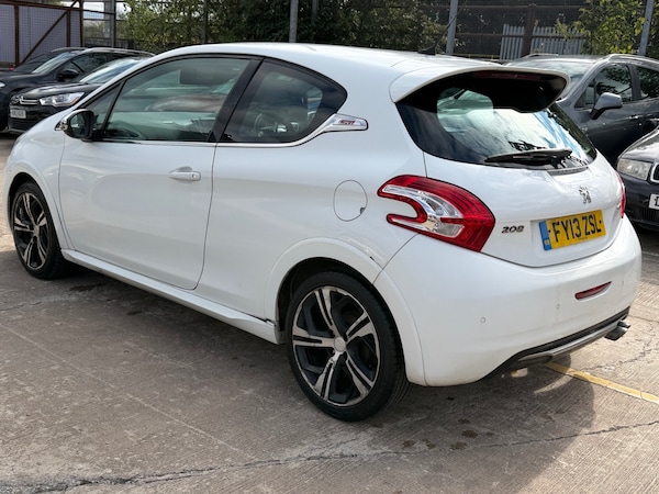 Used Peugeot 208 2013 for sale - 75629423: Photo 7