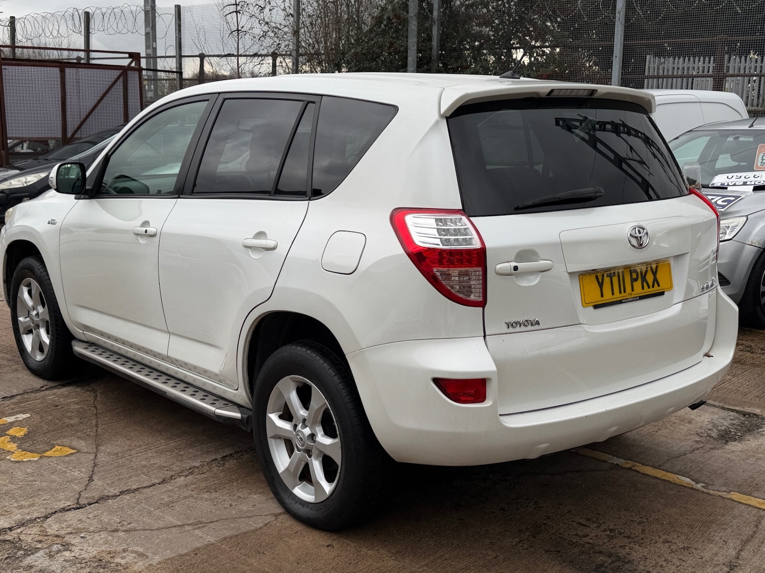 Used Toyota RAV4 2011 for sale - 77501764: Photo 4