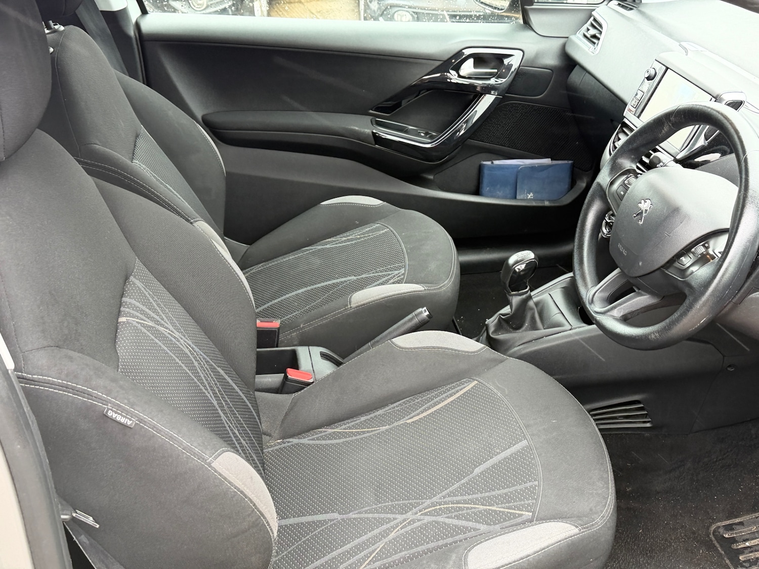 Used Peugeot 208 2014 for sale - 78014245: Photo 13