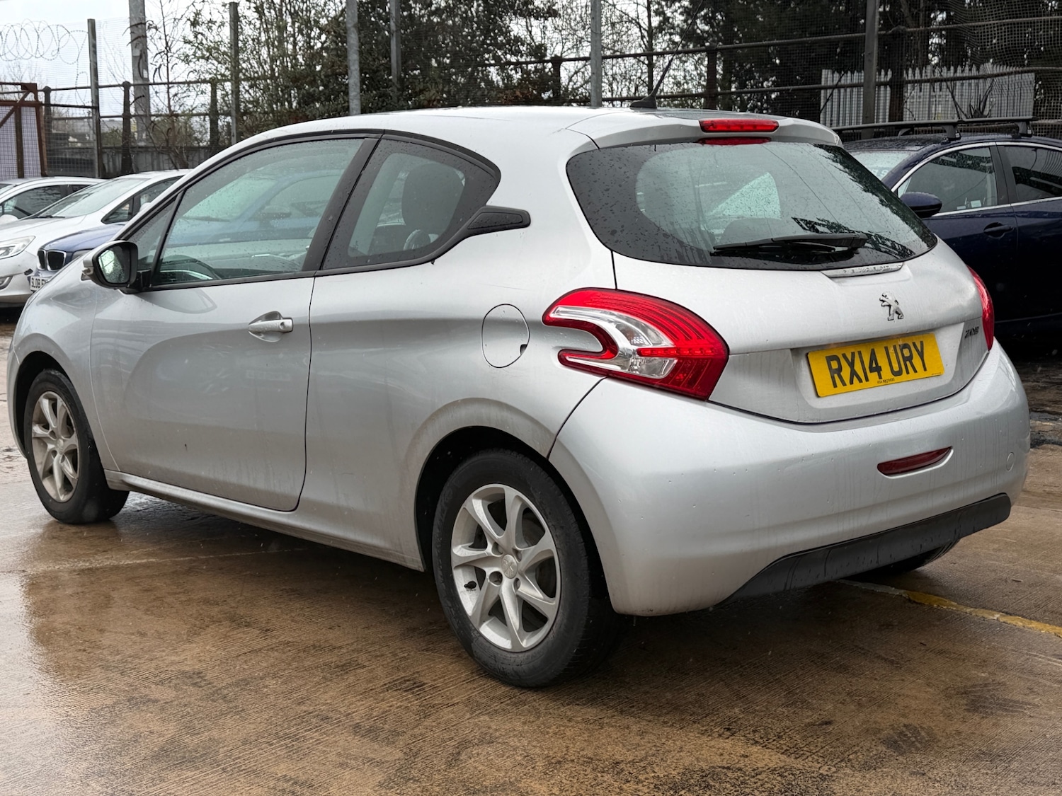 Used Peugeot 208 2014 for sale - 78014245: Photo 4