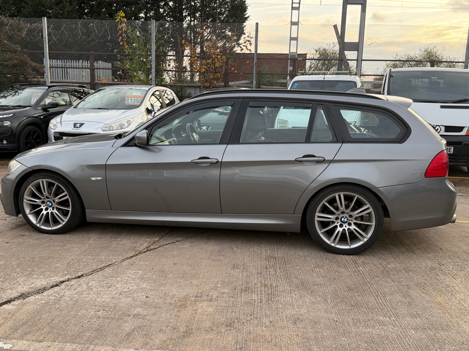 Used BMW 3 Series 2010 for sale - 76554914: Photo 4