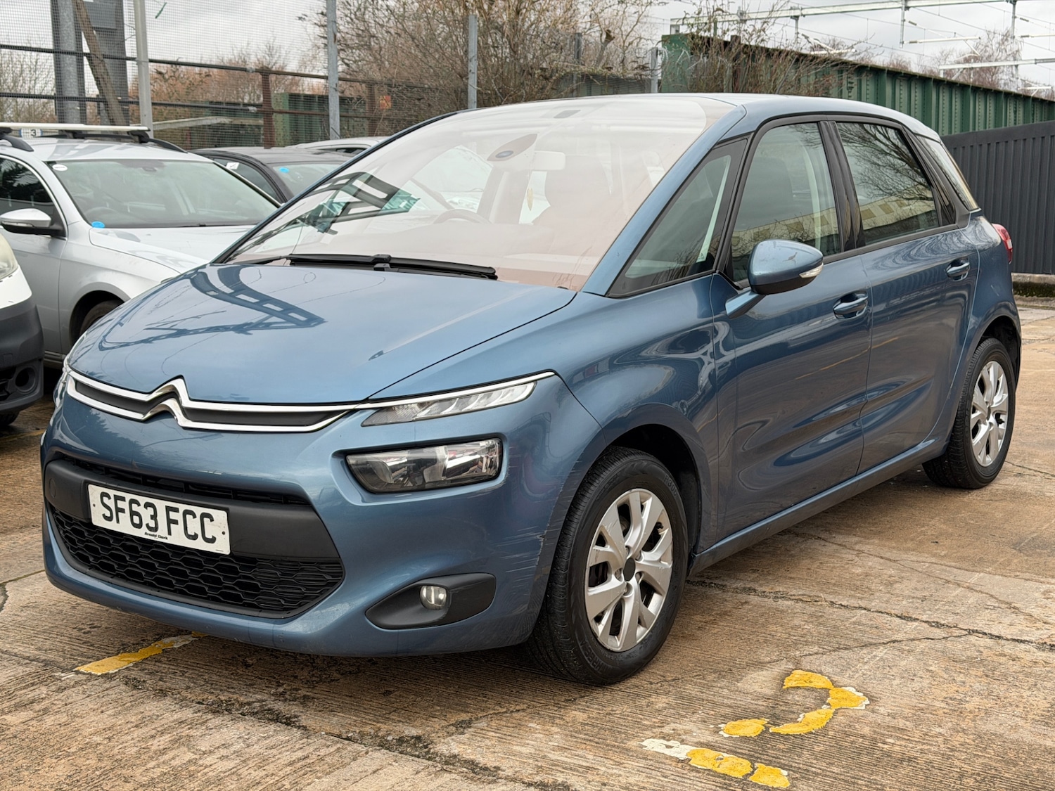 Used Citroen C4 Picasso 2014 for sale - 77303850: Photo 4
