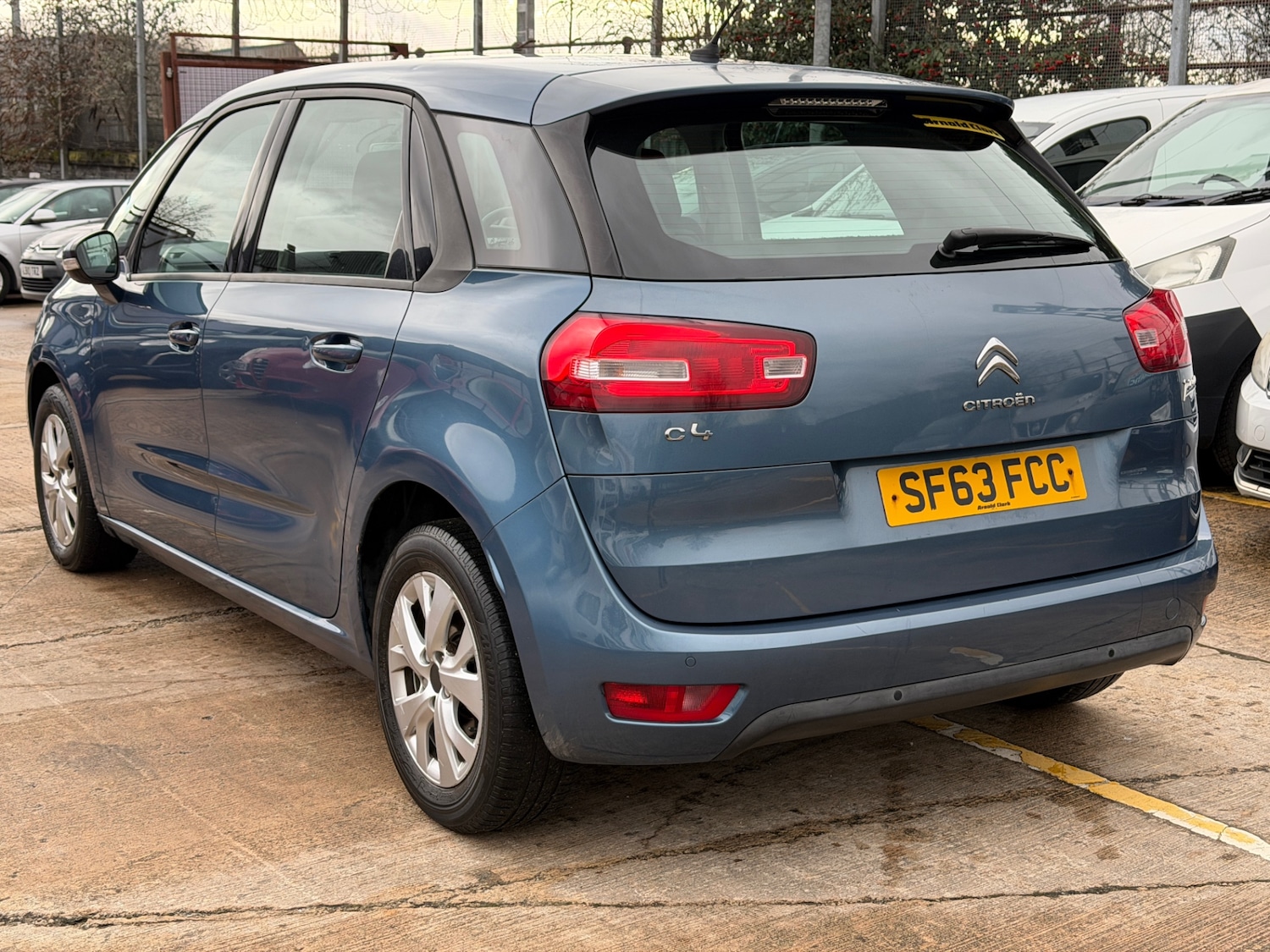 Used Citroen C4 Picasso 2014 for sale - 77303850: Photo 7