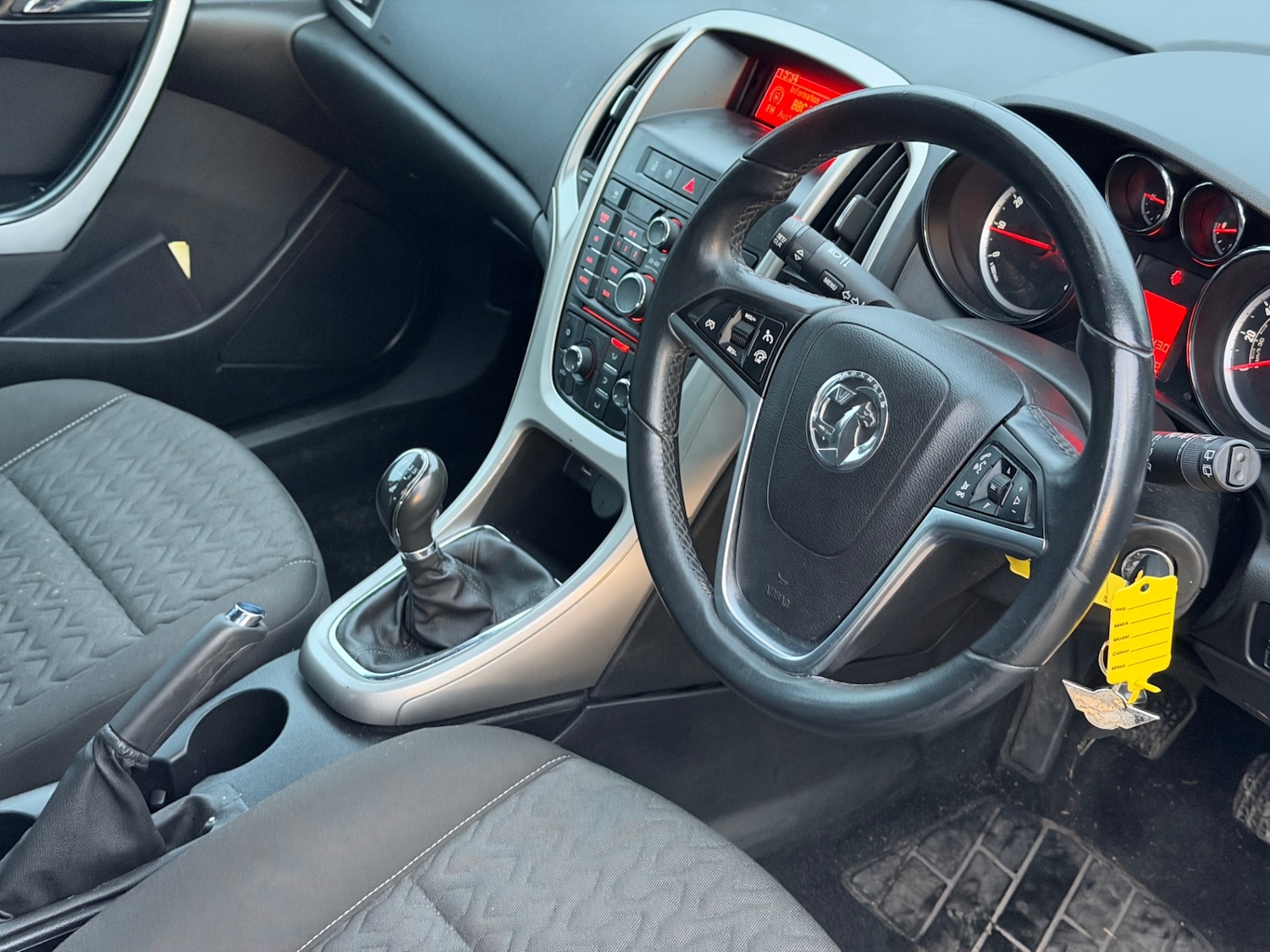 Used Vauxhall Astra 2013 for sale - 76938325: Photo 12