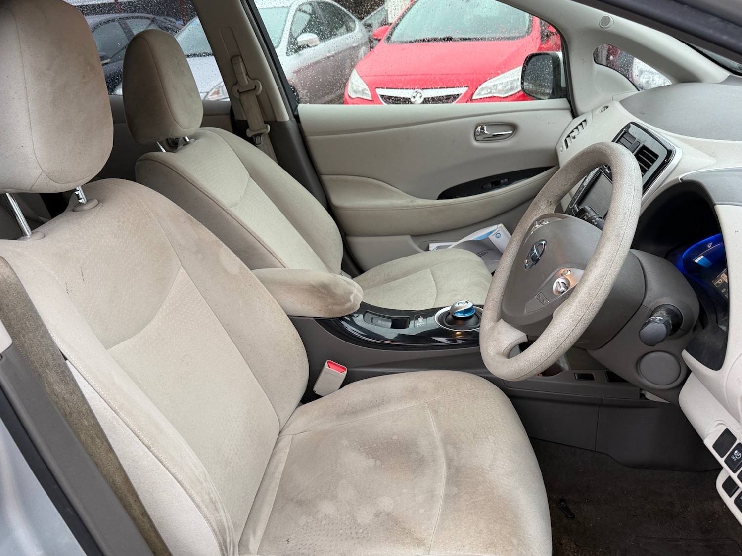 Used Nissan Leaf 2011 for sale - 77154700: Photo 11