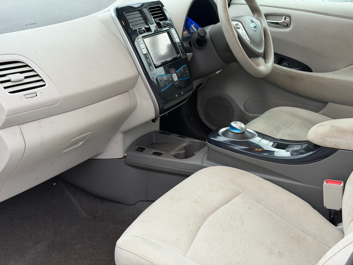 Used Nissan Leaf 2011 for sale - 77154700: Photo 14