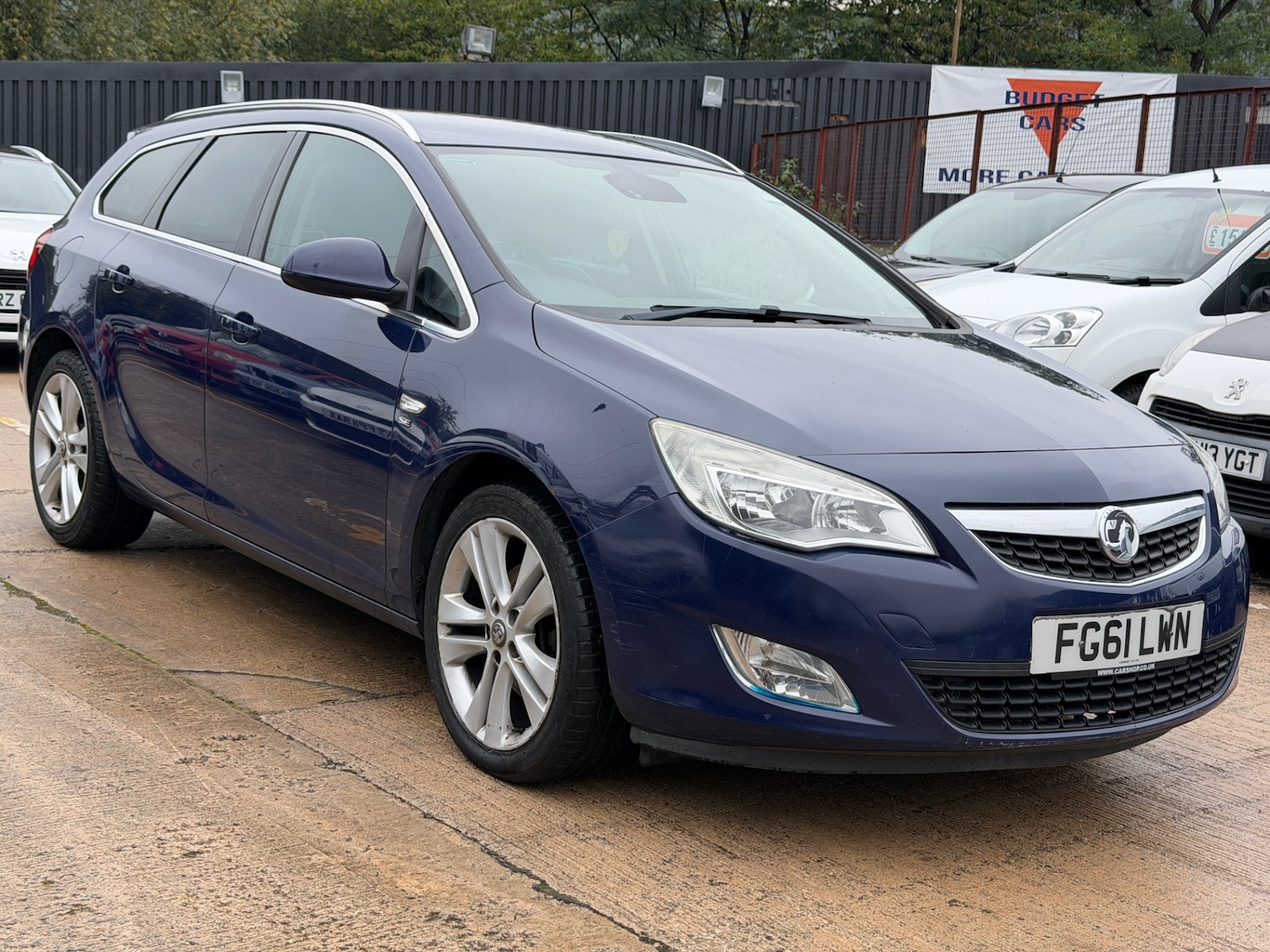 Used Vauxhall Astra 2011 for sale - 76141054: Photo 1