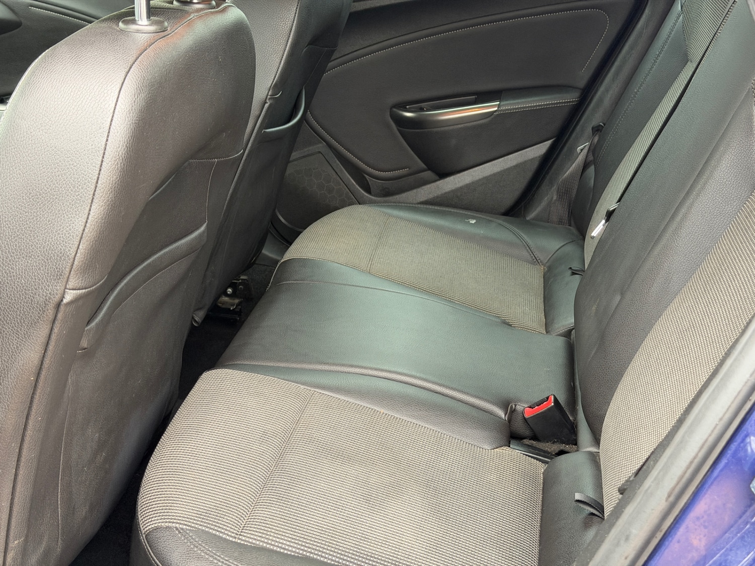 Used Vauxhall Astra 2011 for sale - 76141054: Photo 10