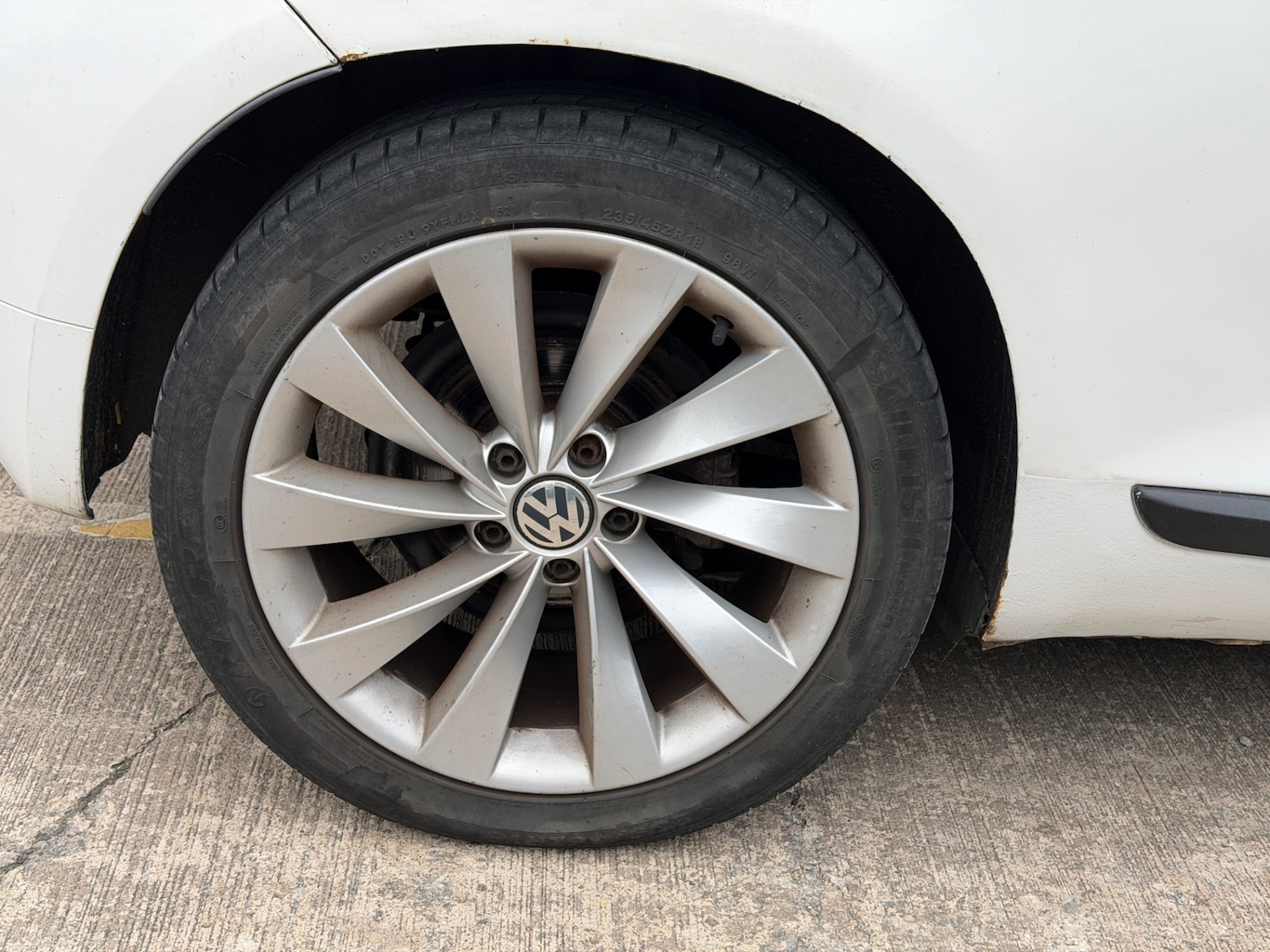 Used Volkswagen Scirocco 2011 for sale - 76279273: Photo 10