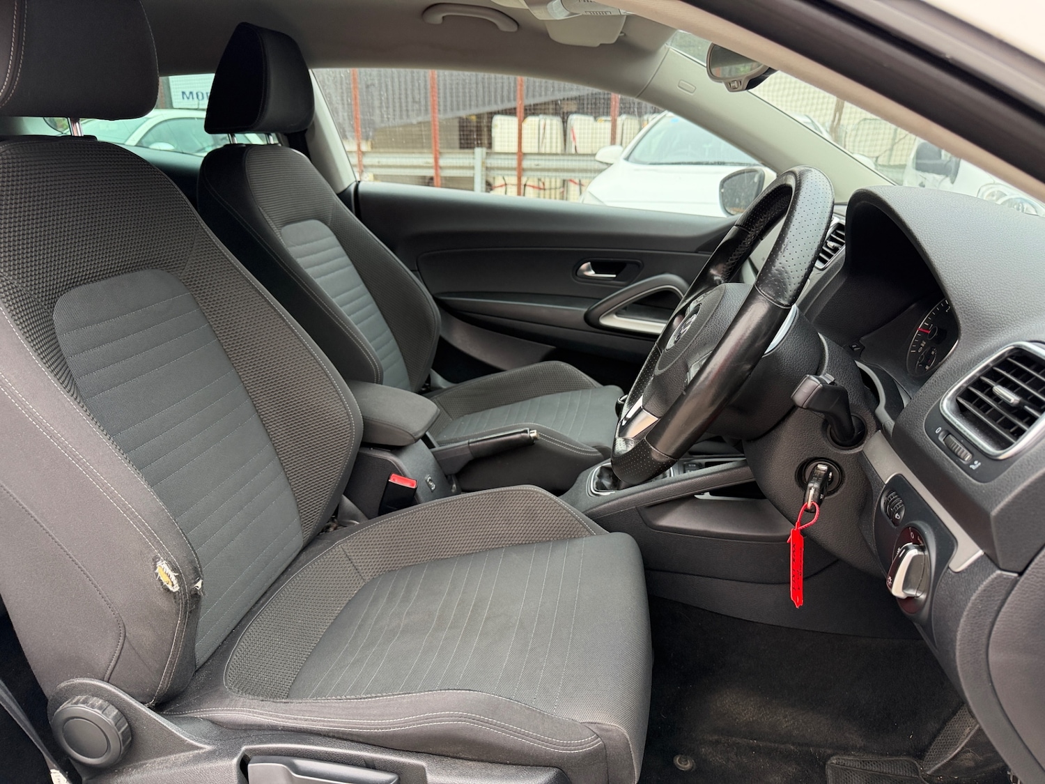 Used Volkswagen Scirocco 2011 for sale - 76279273: Photo 11