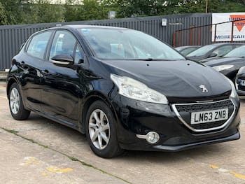 Used Peugeot 208 2013 for sale - 79811537: Photo