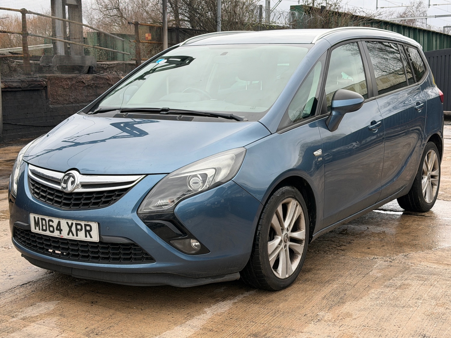 Used Vauxhall Zafira 2015 for sale - 77631253: Photo 2