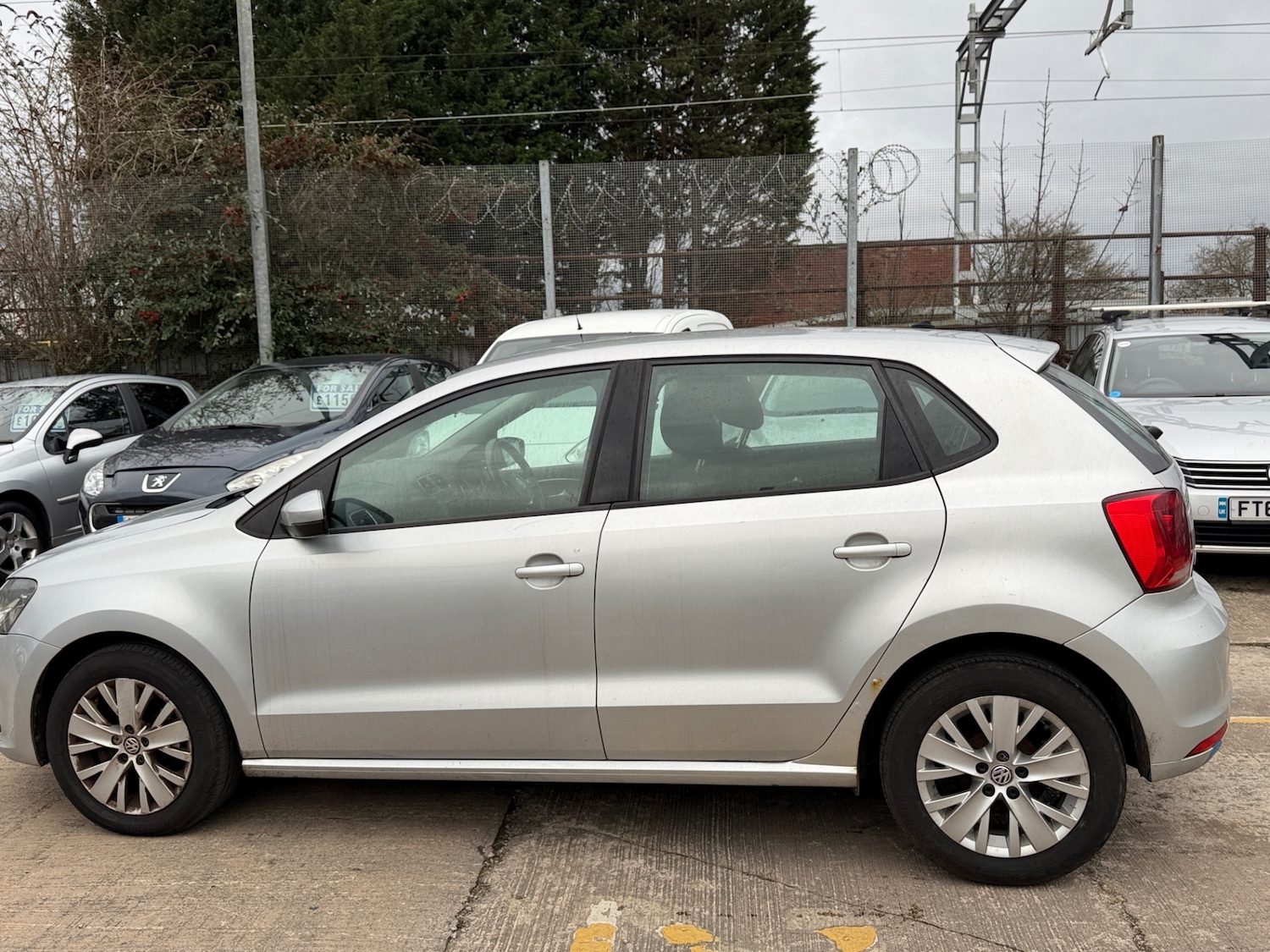 Used Volkswagen Polo 2014 for sale - 77462884: Photo 4