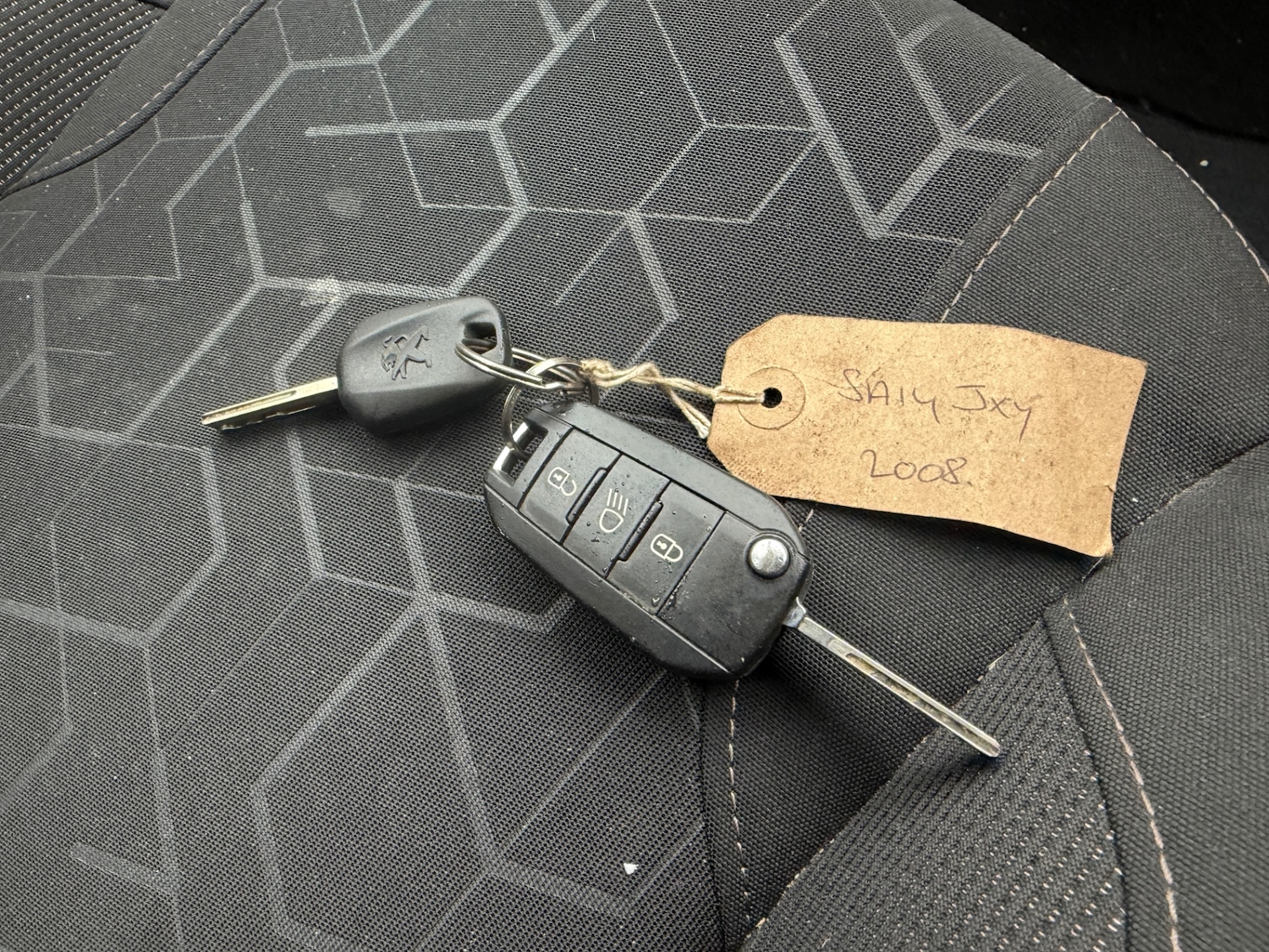 Used Peugeot 2008 2014 for sale - 77178408: Photo 17