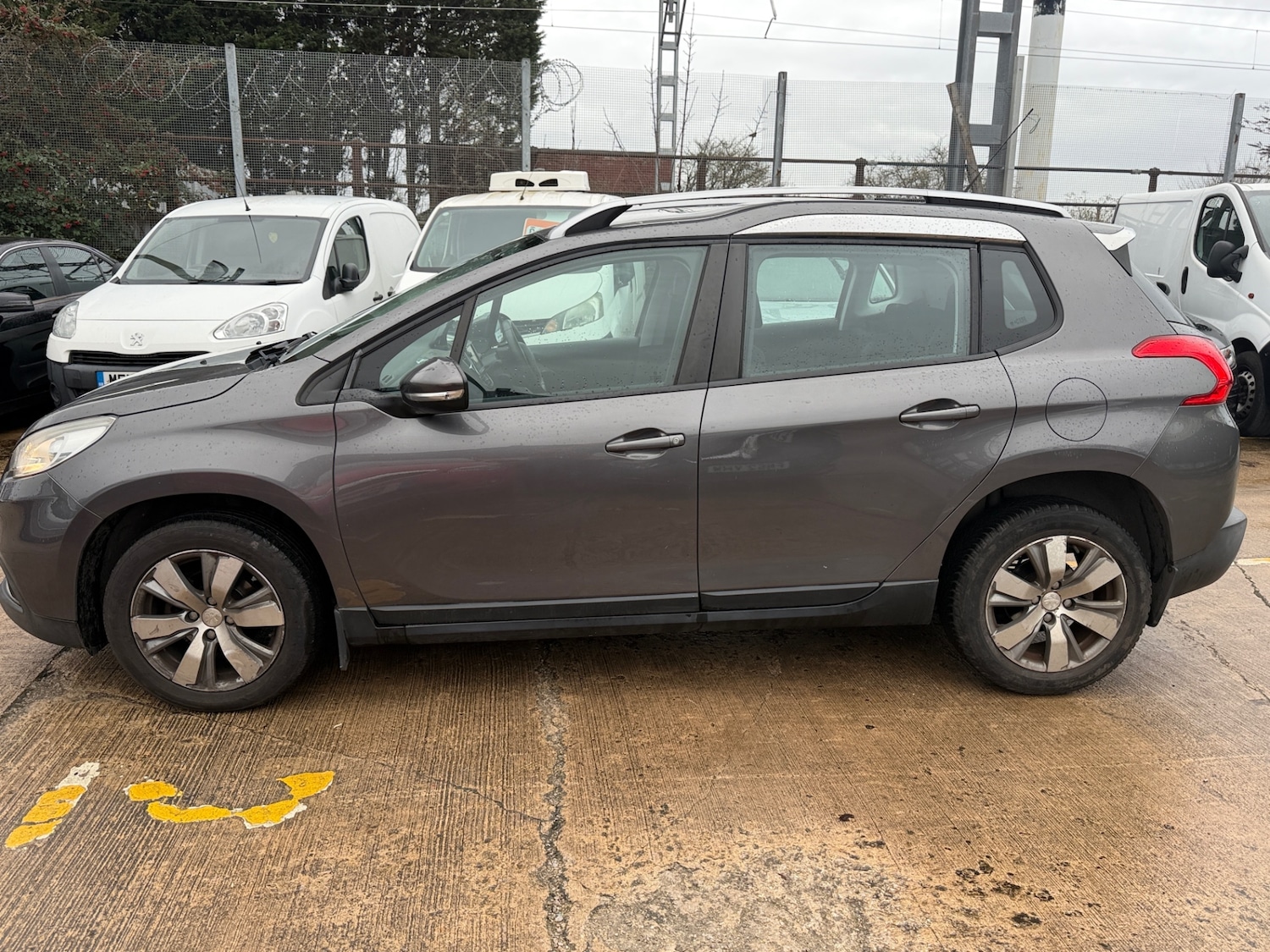 Used Peugeot 2008 2014 for sale - 77178408: Photo 4