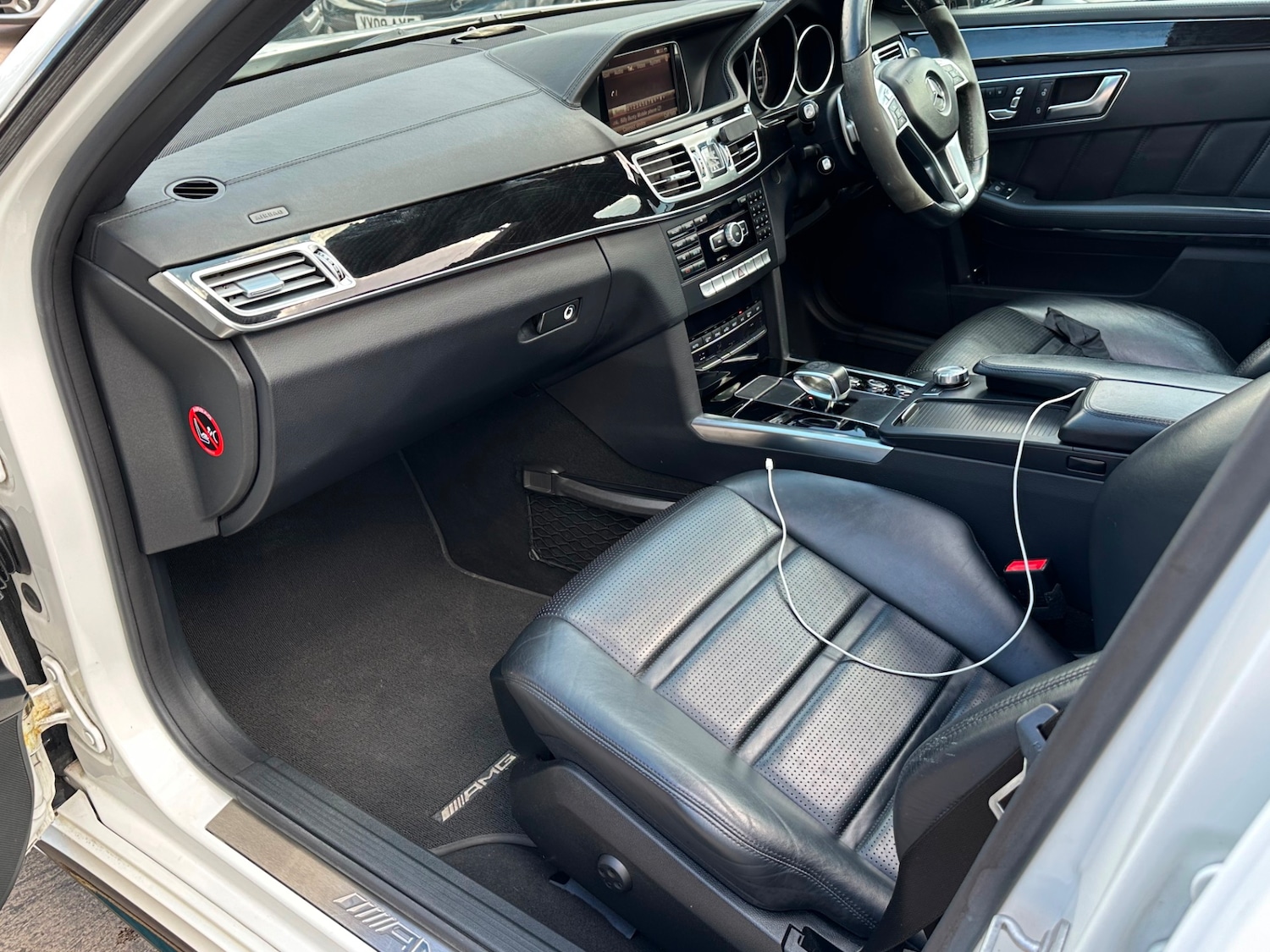 Used Mercedes-Benz E Class 2014 for sale - 67577959: Photo 20