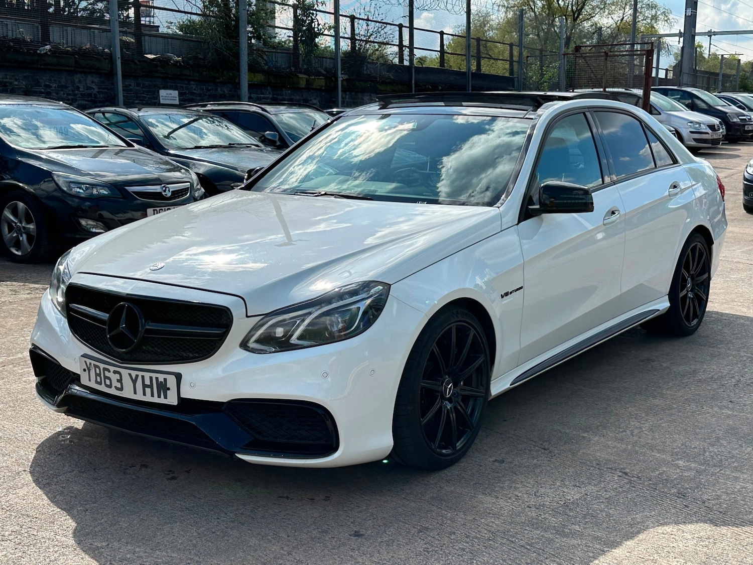 Used Mercedes-Benz E Class 2014 for sale - 67577959: Photo 4