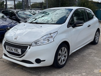 Used Peugeot 208 2014 for sale - 75457614: Photo