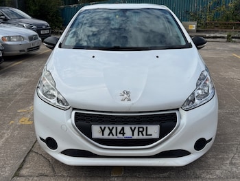 Used Peugeot 208 2014 for sale - 75457614: Photo