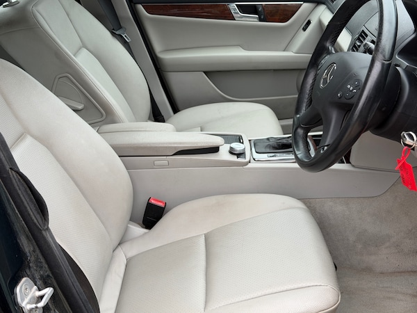 Used Mercedes-Benz C Class 2010 for sale - 76298928: Photo 10