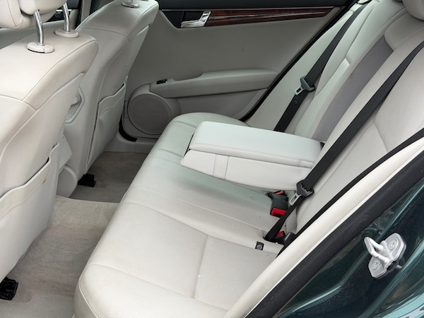 Used Mercedes-Benz C Class 2010 for sale - 76298928: Photo 13