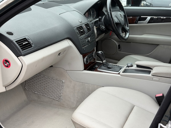 Used Mercedes-Benz C Class 2010 for sale - 76298928: Photo 14