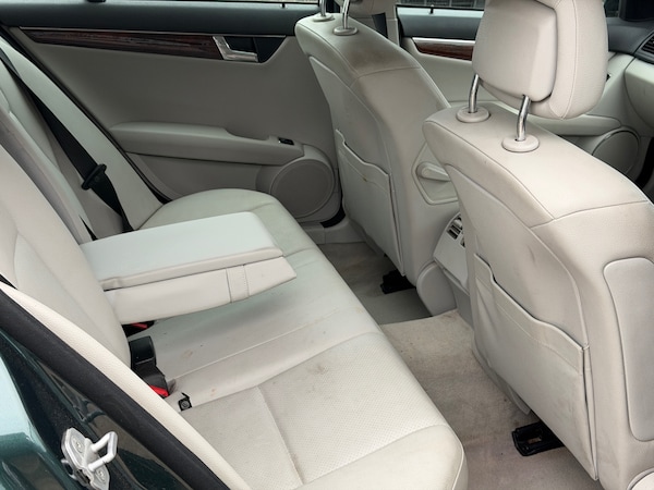 Used Mercedes-Benz C Class 2010 for sale - 76298928: Photo 9