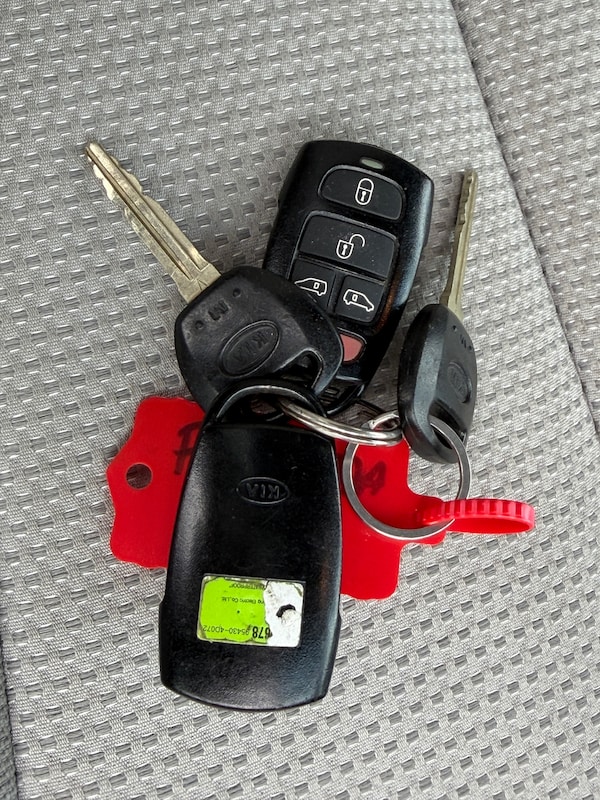 Used Kia Sedona 2011 for sale - 75995451: Photo 18