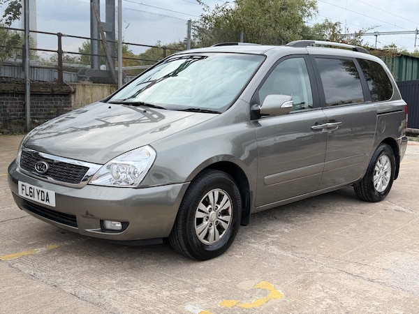 Used Kia Sedona 2011 for sale - 75995451: Photo 2