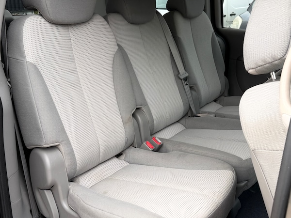 Used Kia Sedona 2011 for sale - 75995451: Photo 9