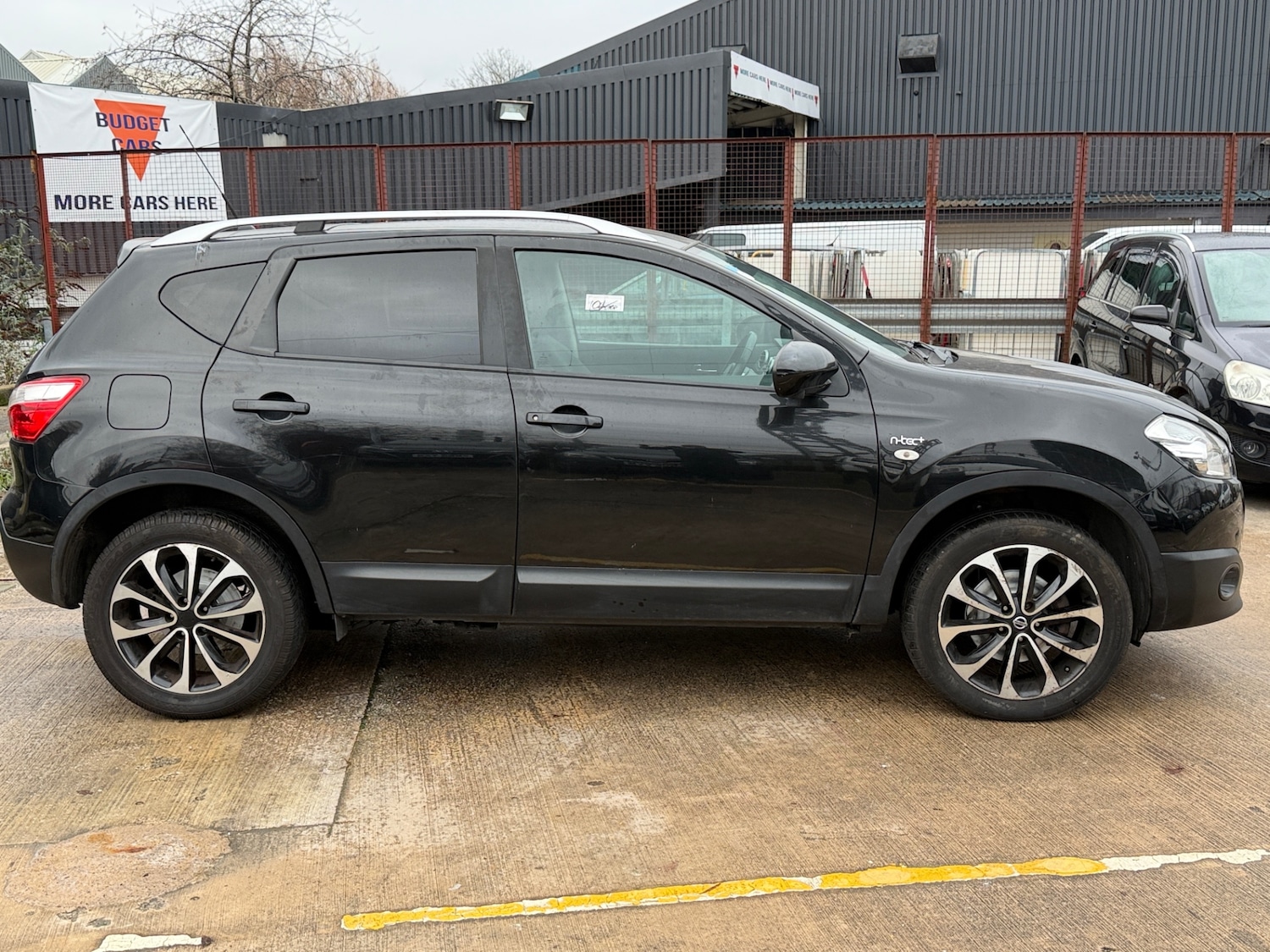 Used Nissan Qashqai 2012 for sale - 77033549: Photo 9