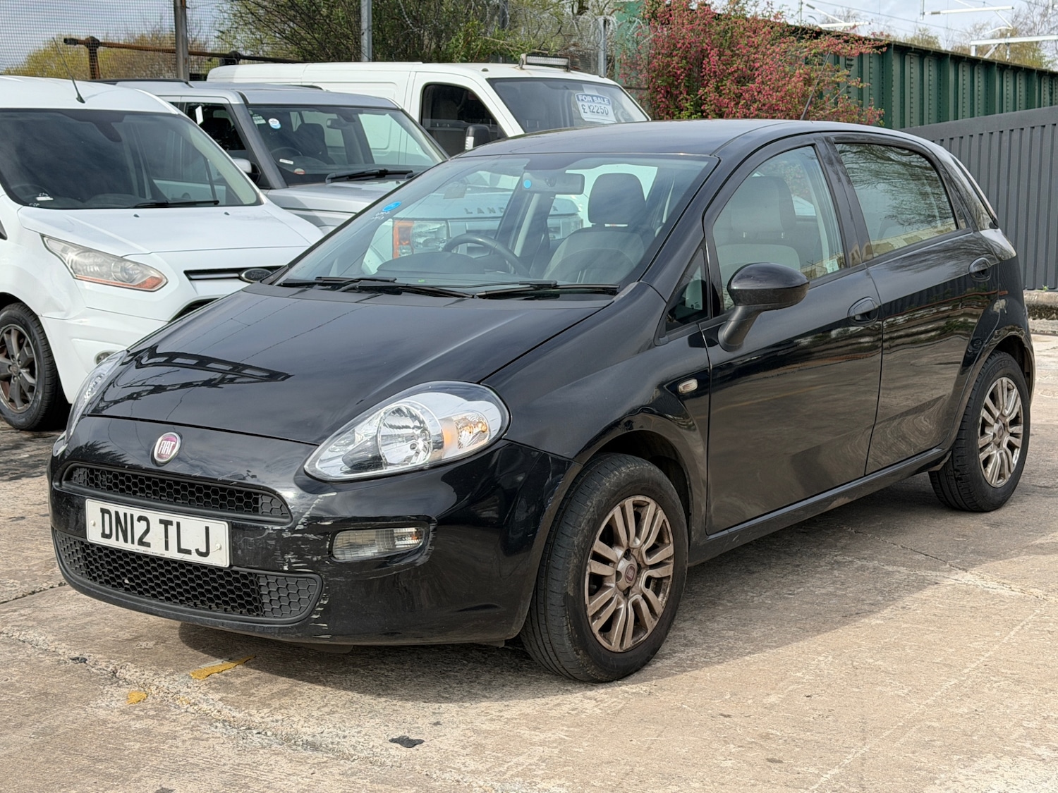 Used Fiat Punto 2012 for sale - 78140415: Photo 2