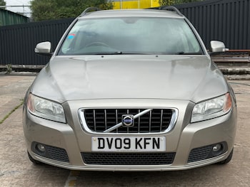 Used Volvo V70 2009 for sale - 78813311: Photo