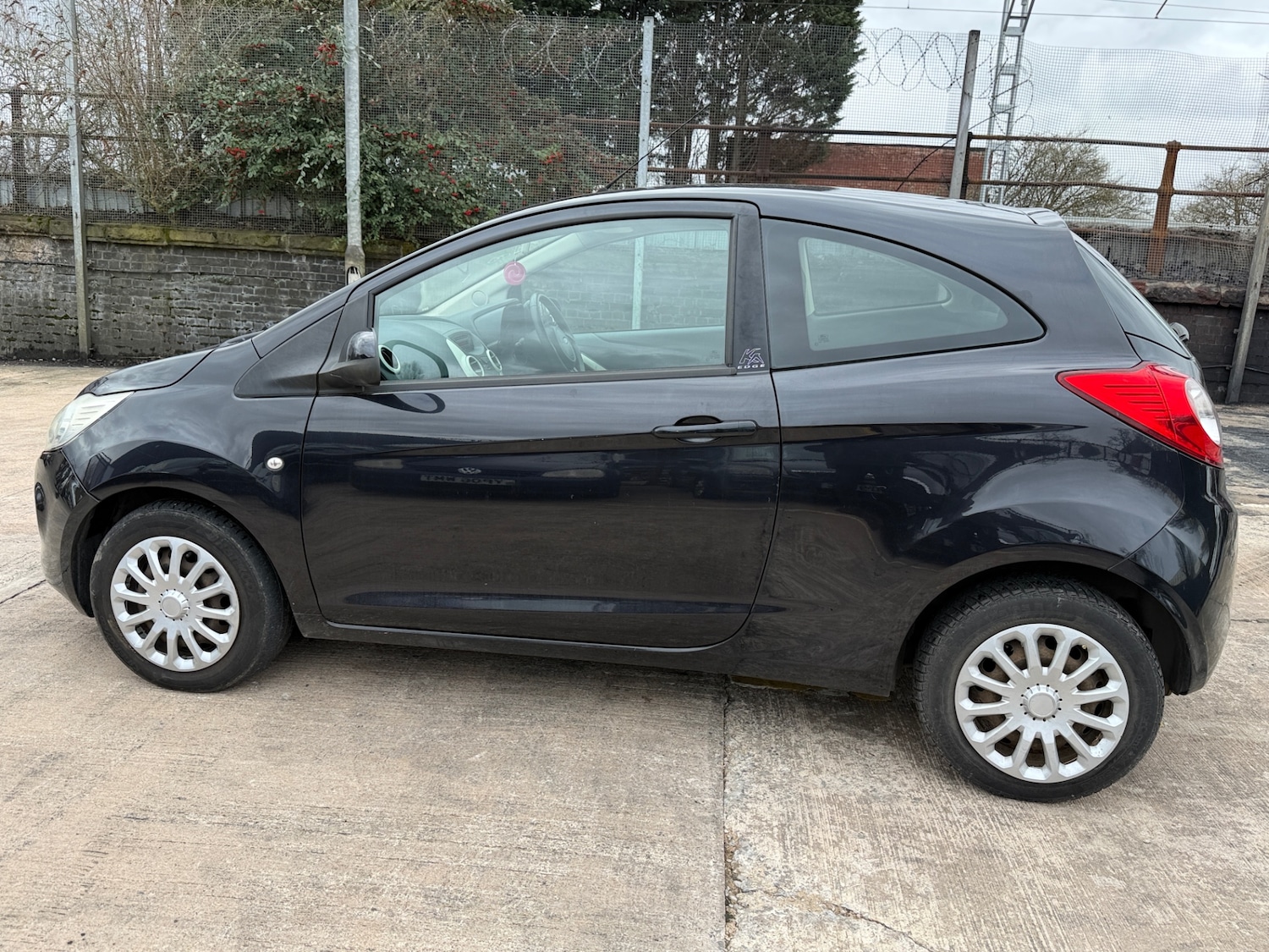 Used Ford Ka 2011 for sale - 77701400: Photo 3