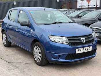 Used Dacia Sandero 2015 for sale - 78140431: Photo