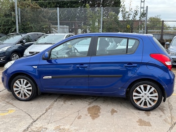 Used Hyundai i20 2010 for sale - 75996764: Photo 4