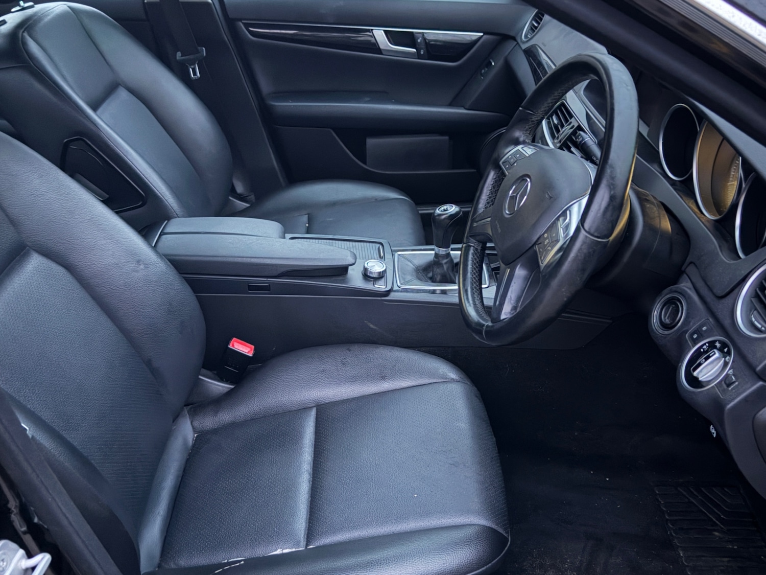 Used Mercedes-Benz C Class 2011 for sale - 76847980: Photo 11