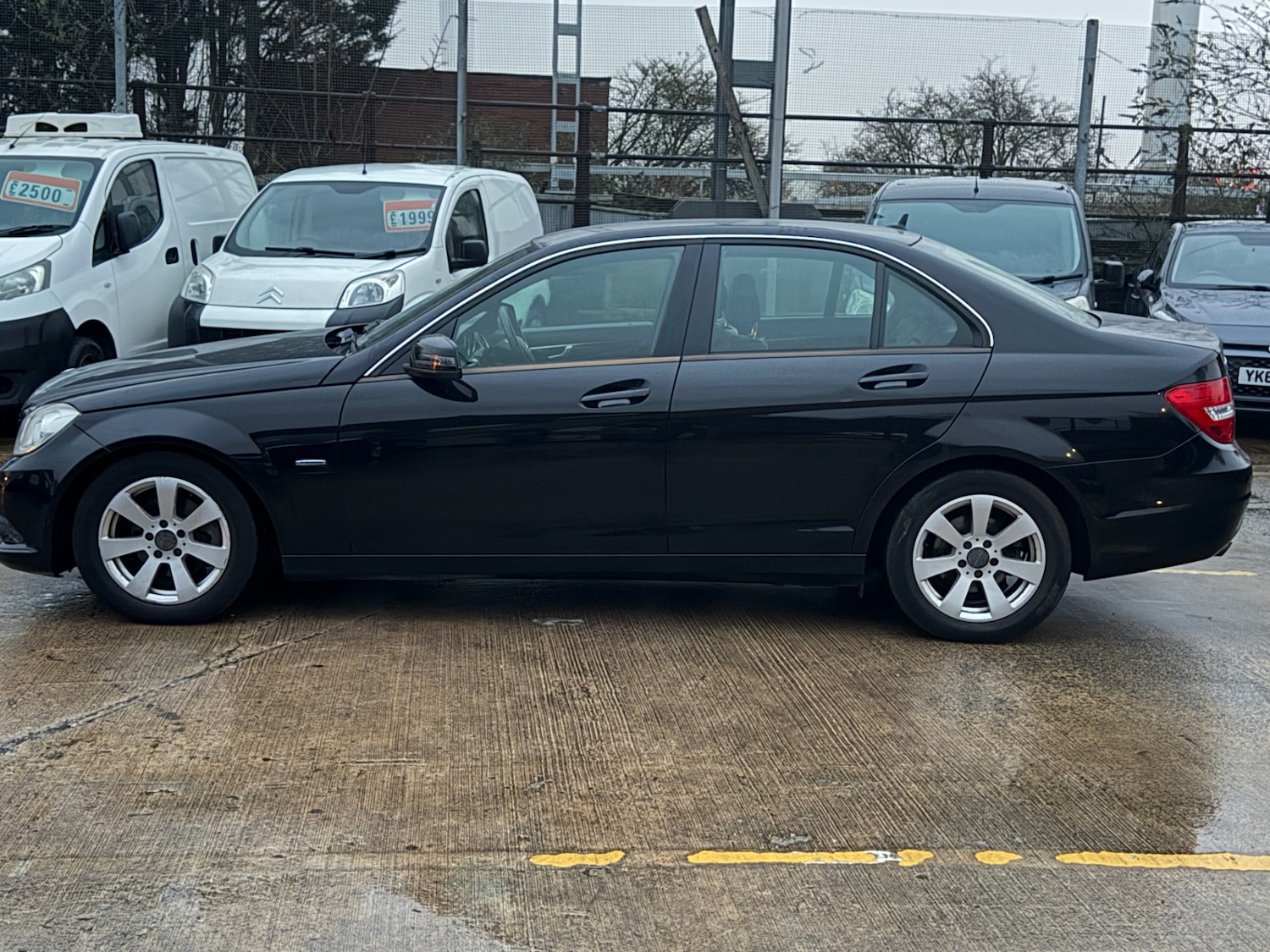 Used Mercedes-Benz C Class 2011 for sale - 76847980: Photo 4